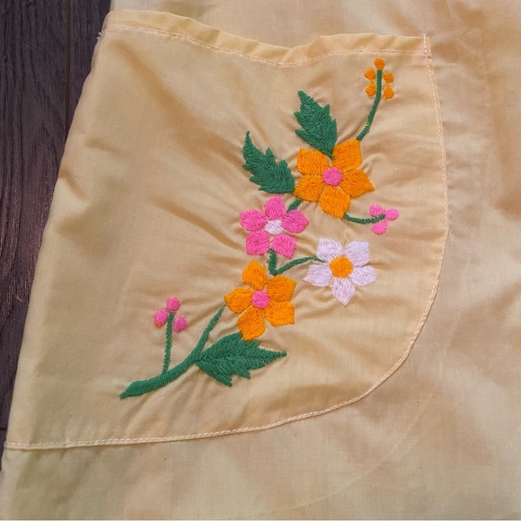 Vintage House Dress handmade with embroidery - Picture 3 of 11